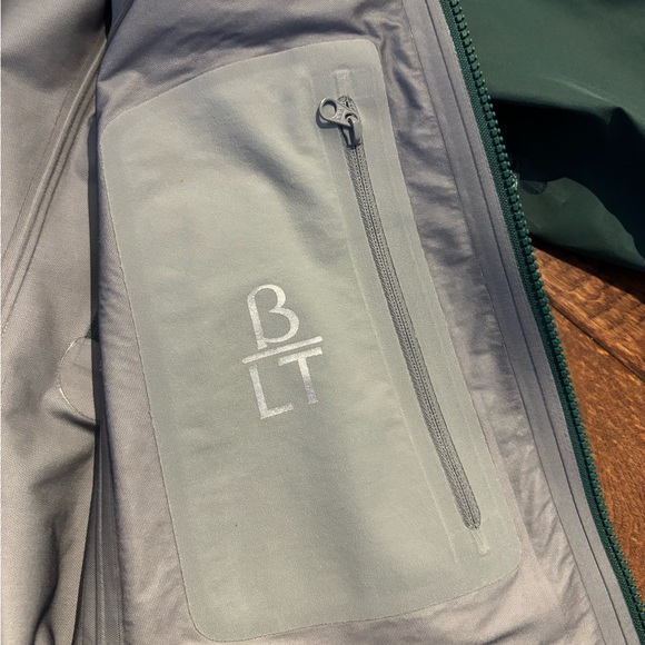 Arc'teryx Beta LT - Picture 2 of 5
